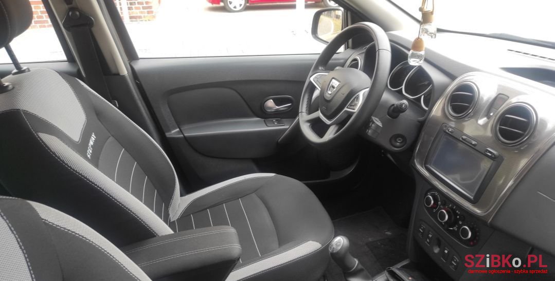 2017' Dacia Sandero Stepway photo #6