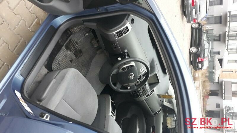 2004' Toyota Prius photo #6