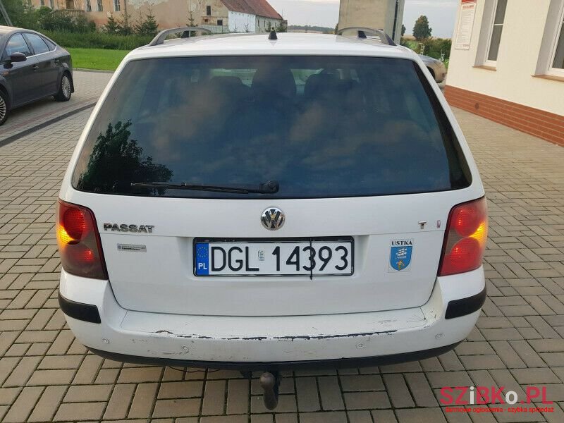 2003' Volkswagen Passat photo #6