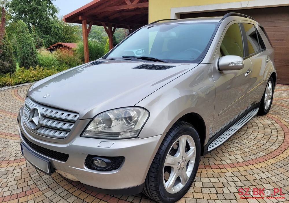 2008' Mercedes-Benz Ml 420 Cdi 4-Matic photo #3