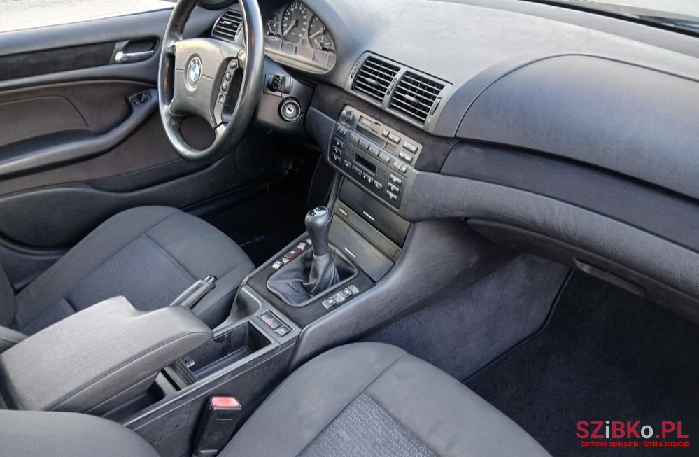2002' BMW 3 Series 318I photo #4