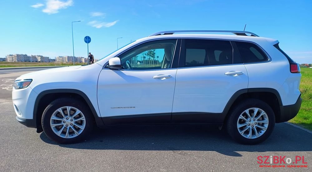 2019' Jeep Cherokee photo #6