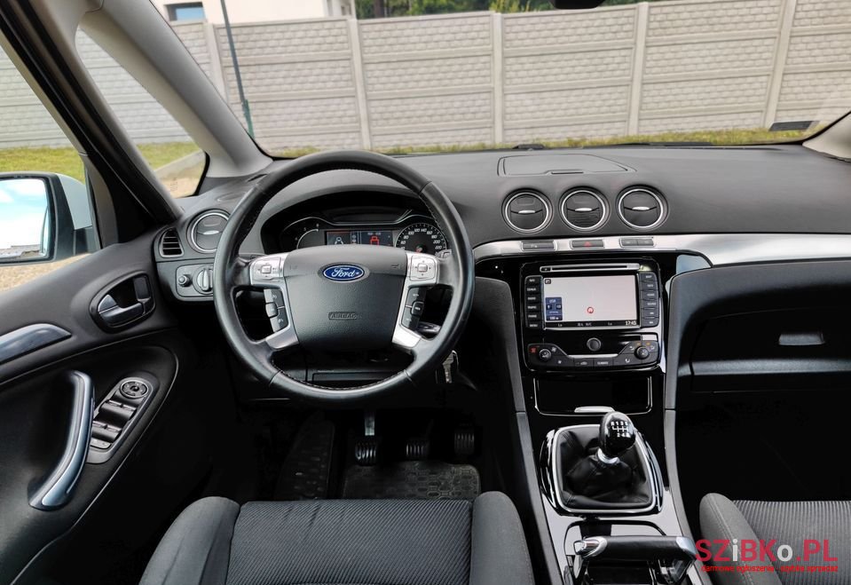 2010' Ford S-Max photo #6