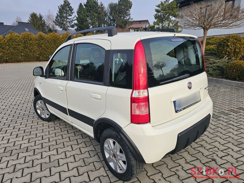 2011' Fiat Panda 1.2 4X4 Climbing photo #3