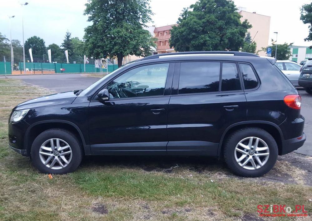 2010' Volkswagen Tiguan photo #1