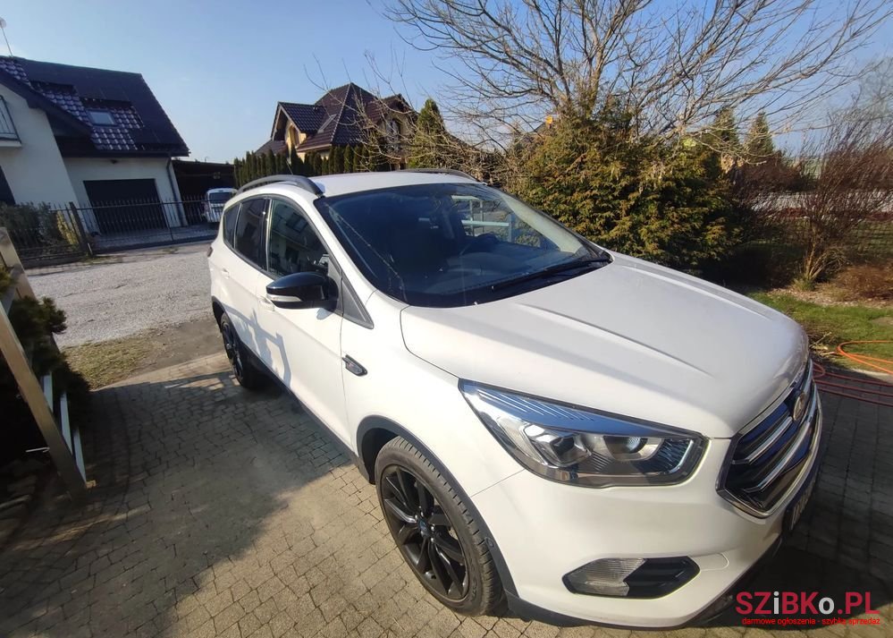 2019' Ford Escape photo #1