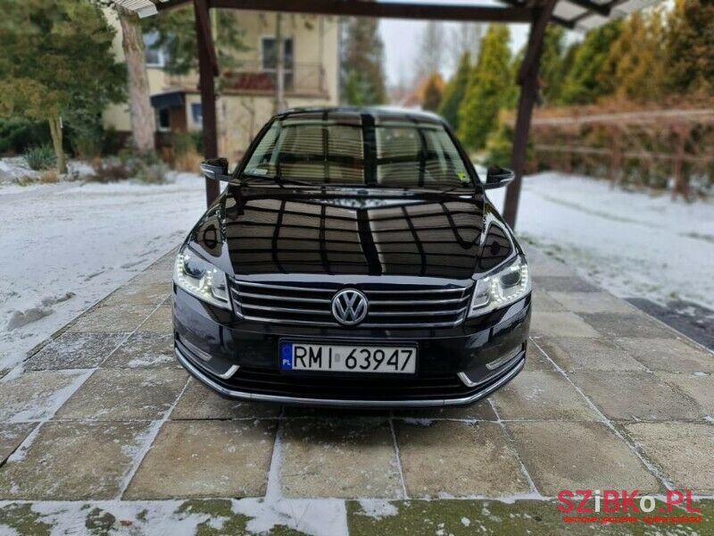 2013' Volkswagen Passat photo #3