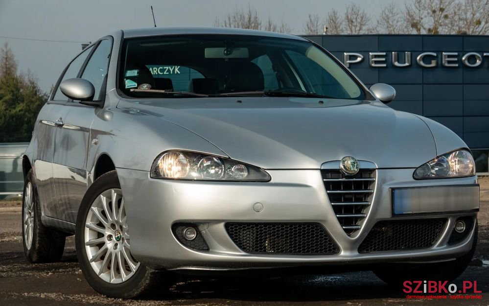 2005' Alfa Romeo 147 photo #3