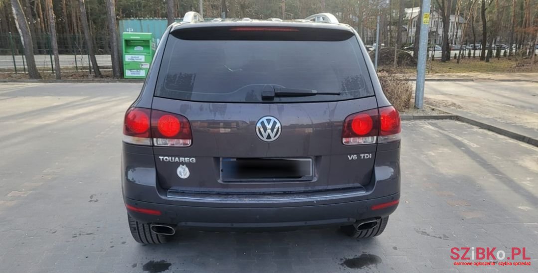 2008' Volkswagen Touareg photo #4