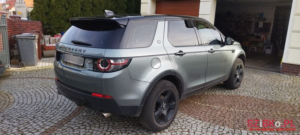2016' Land Rover Discovery Sport photo #4
