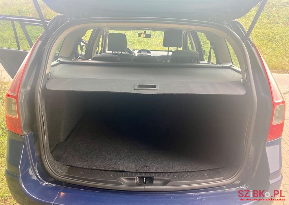 2009' Renault Megane photo #5