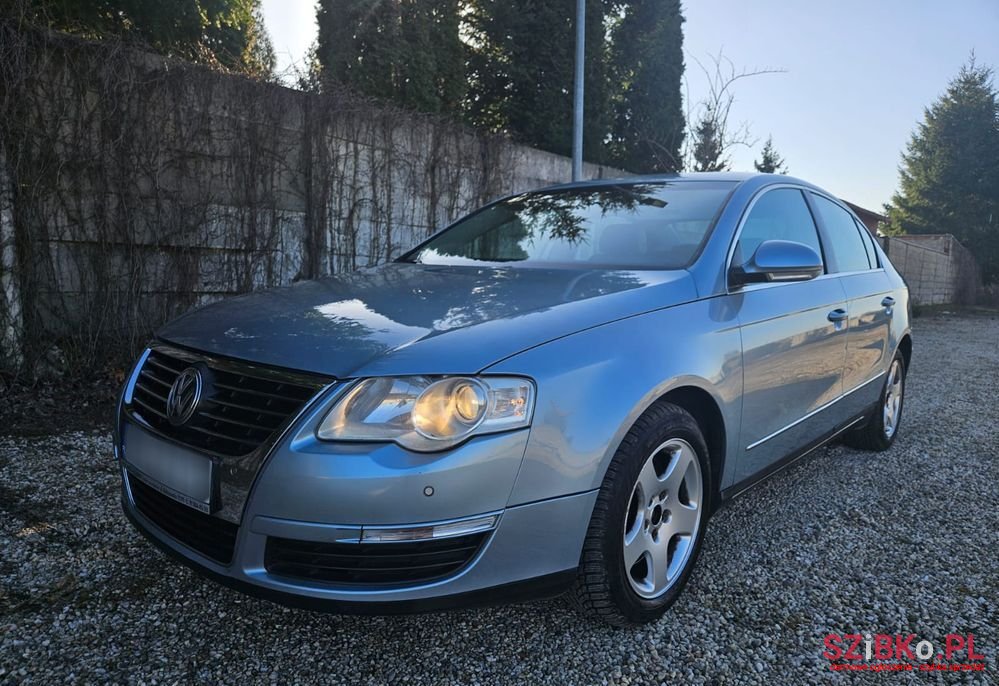 2006' Volkswagen Passat photo #2