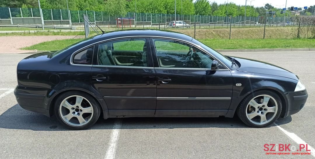 2003' Volkswagen Passat photo #6