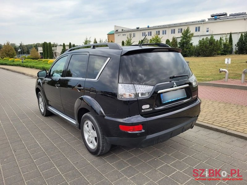 2012' Mitsubishi Outlander 2.0 Intense + 2Wd Cvt photo #3