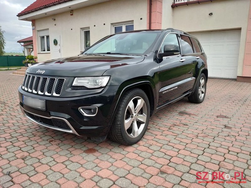 2016' Jeep Grand Cherokee photo #2