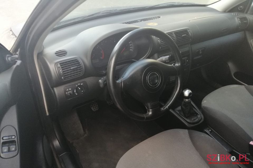 2006' SEAT Leon photo #5