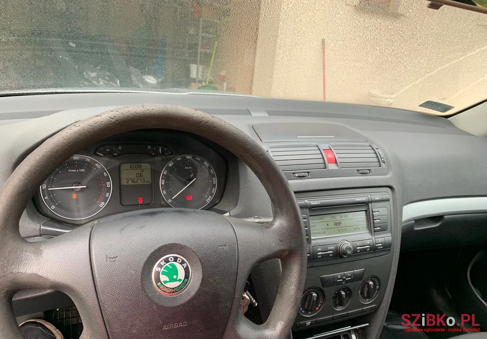 2008' Skoda Octavia 1.9 Tdi Ambiente photo #6