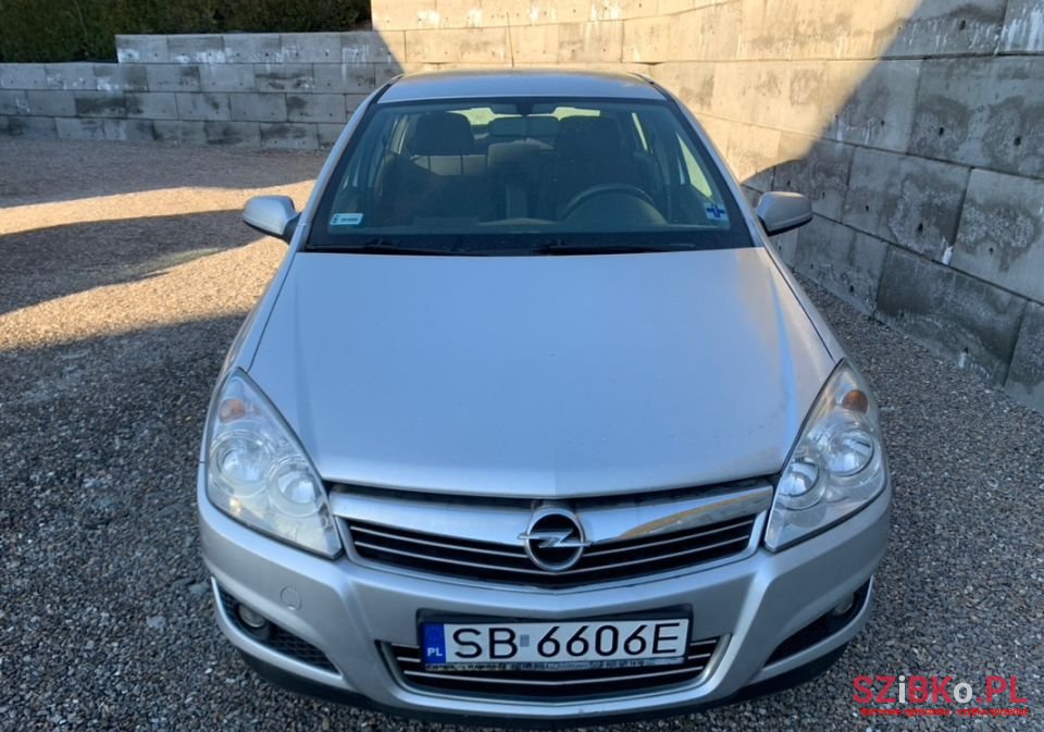 2009' Opel Astra photo #3