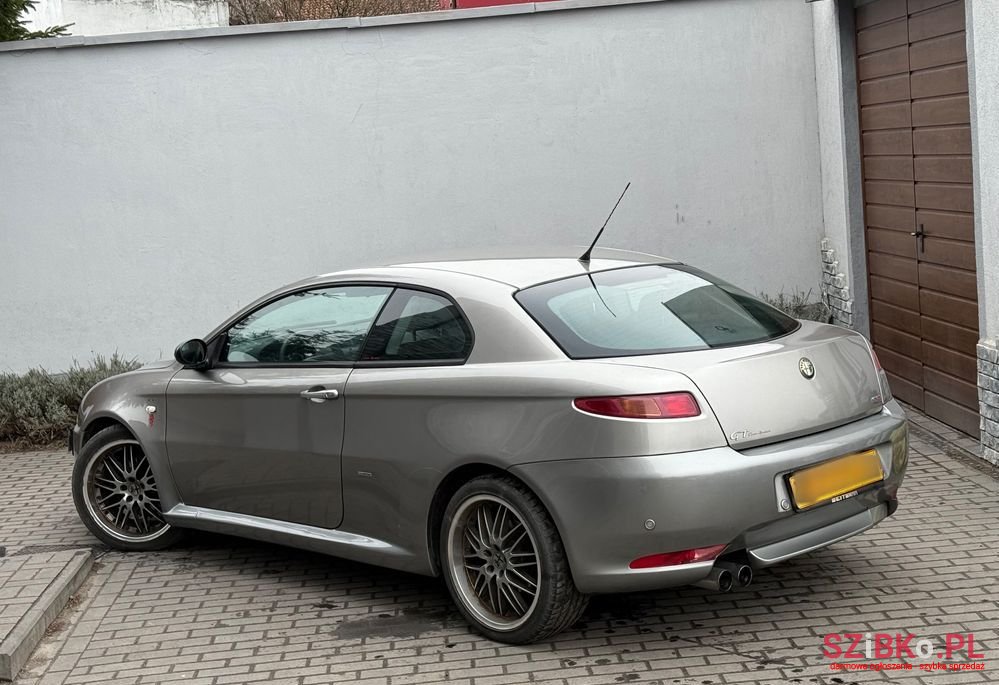 2009' Alfa Romeo GT 1.8Ts Impression photo #3