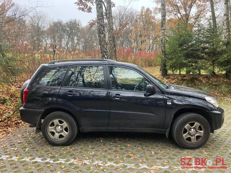 2005' Toyota RAV4 2.0 Vvt-I 4X4 photo #2