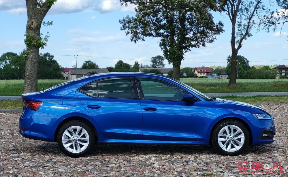 2022' Skoda Octavia 2.0 Tdi Ambition photo #4