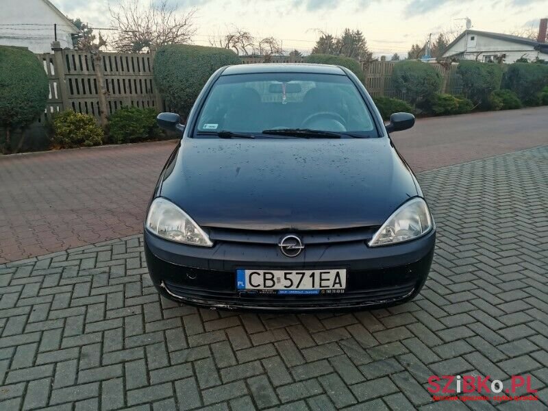 2001' Opel Corsa photo #2