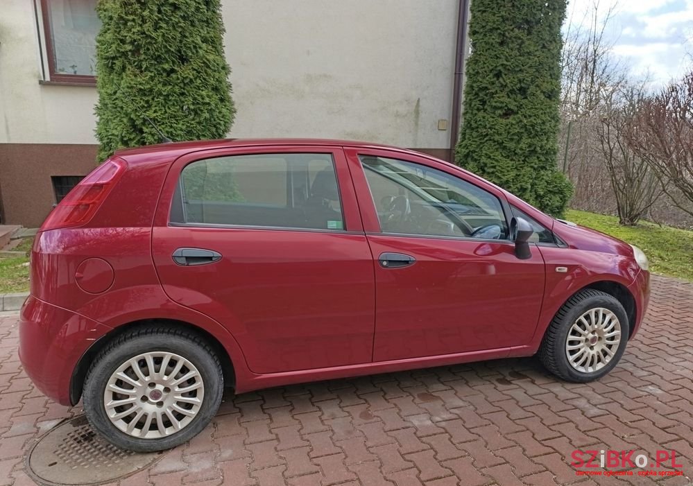 2009' Fiat Grande Punto 1.2 8V Active photo #5