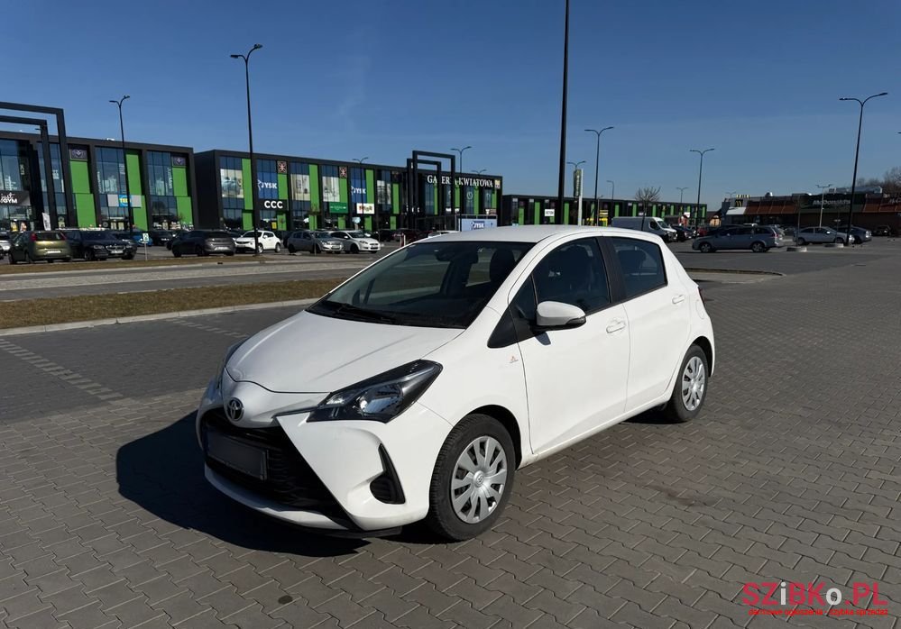 2020' Toyota Yaris 1.5 Active photo #1