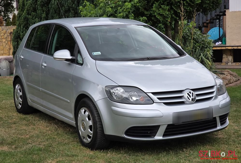 2006' Volkswagen Golf Plus 1.6 Trendline photo #3