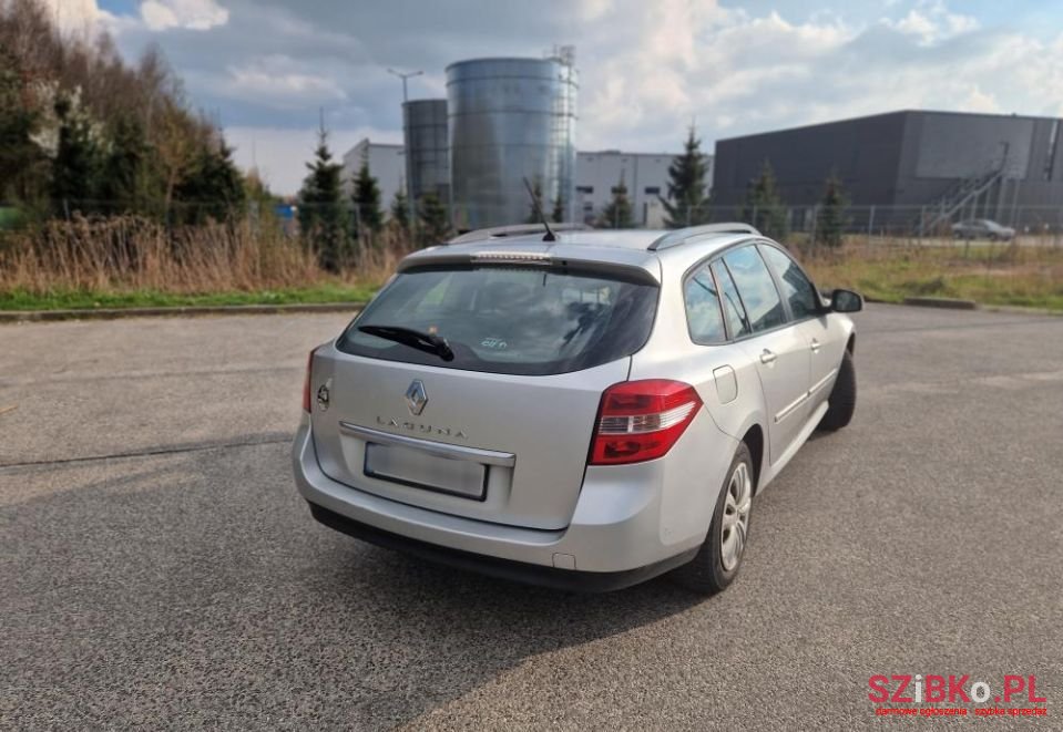 2008' Renault Laguna photo #3