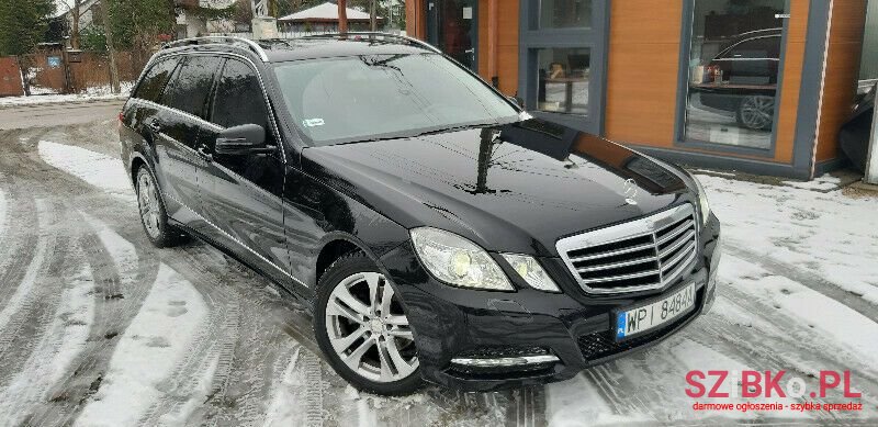 2012' Mercedes-Benz Klasa E photo #2