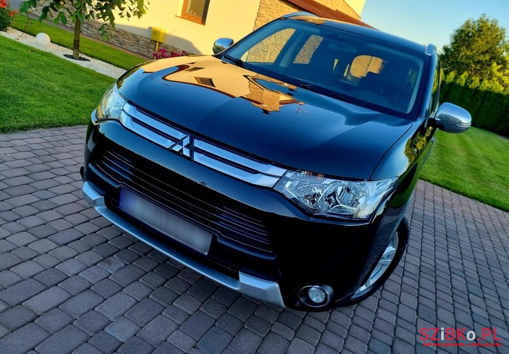 2014' Mitsubishi Outlander photo #1
