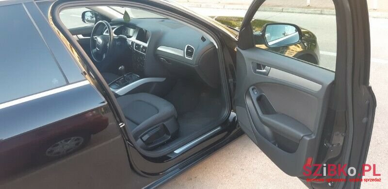 2010' Audi A4 photo #3