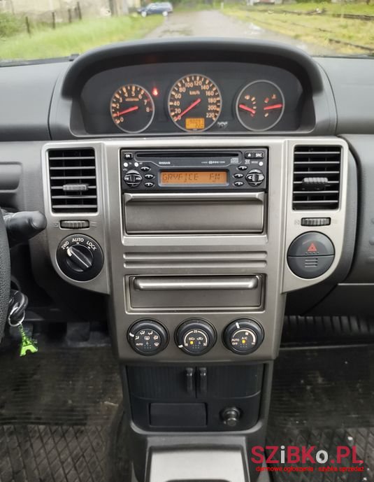 2003' Nissan X-Trail photo #6