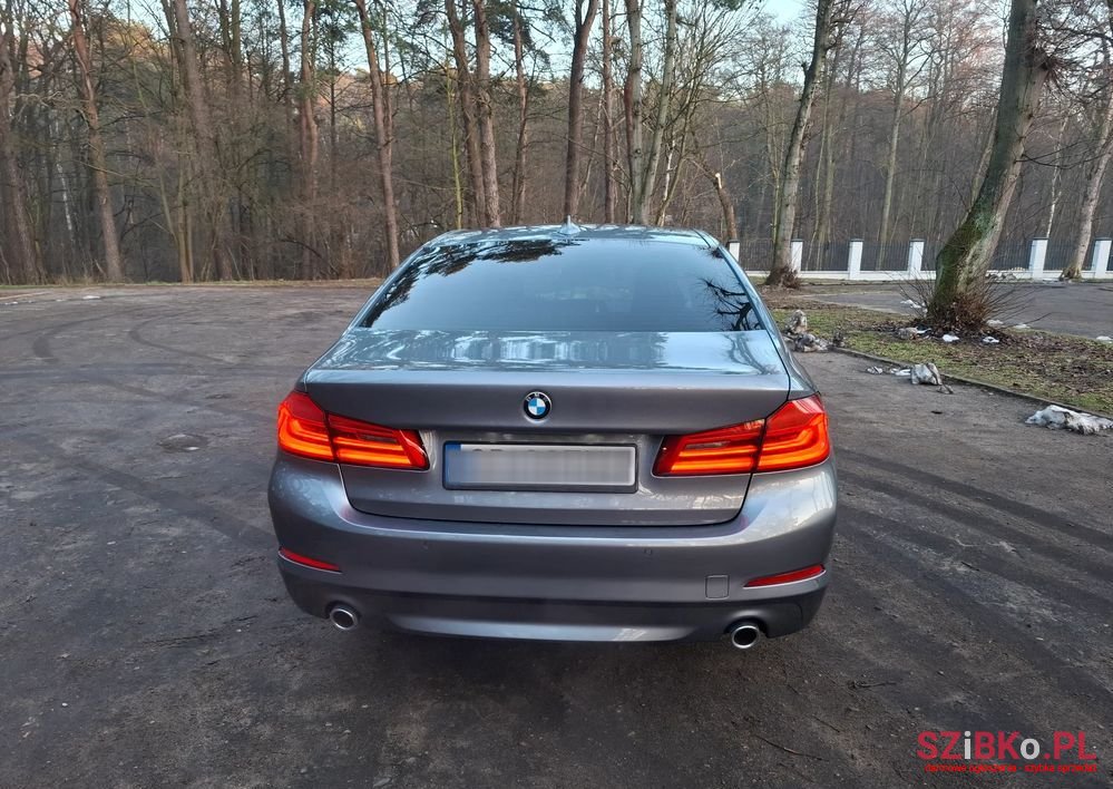 2017' BMW 5 Series 520D Xdrive Luxury Line photo #4