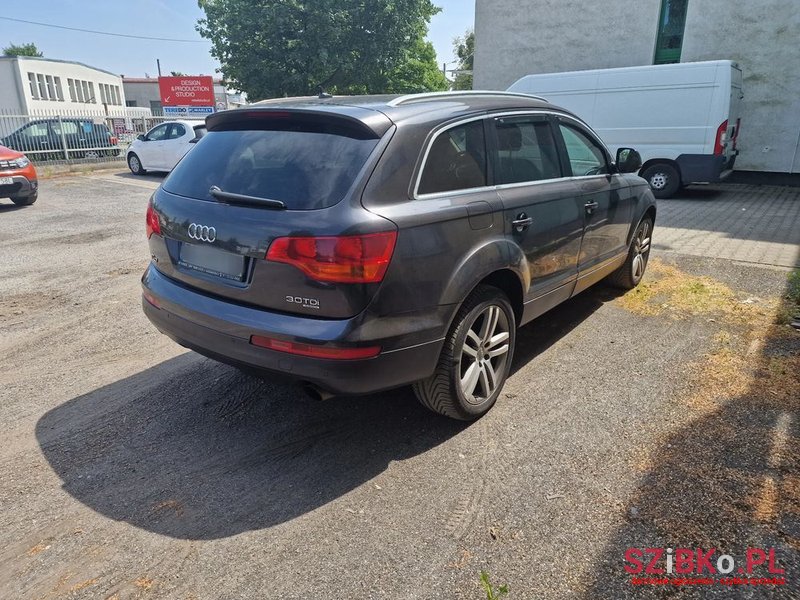 2007' Audi Q7 photo #3