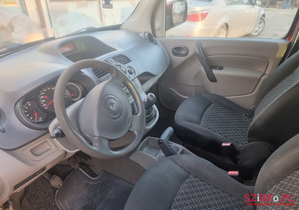 2011' Renault Kangoo photo #5