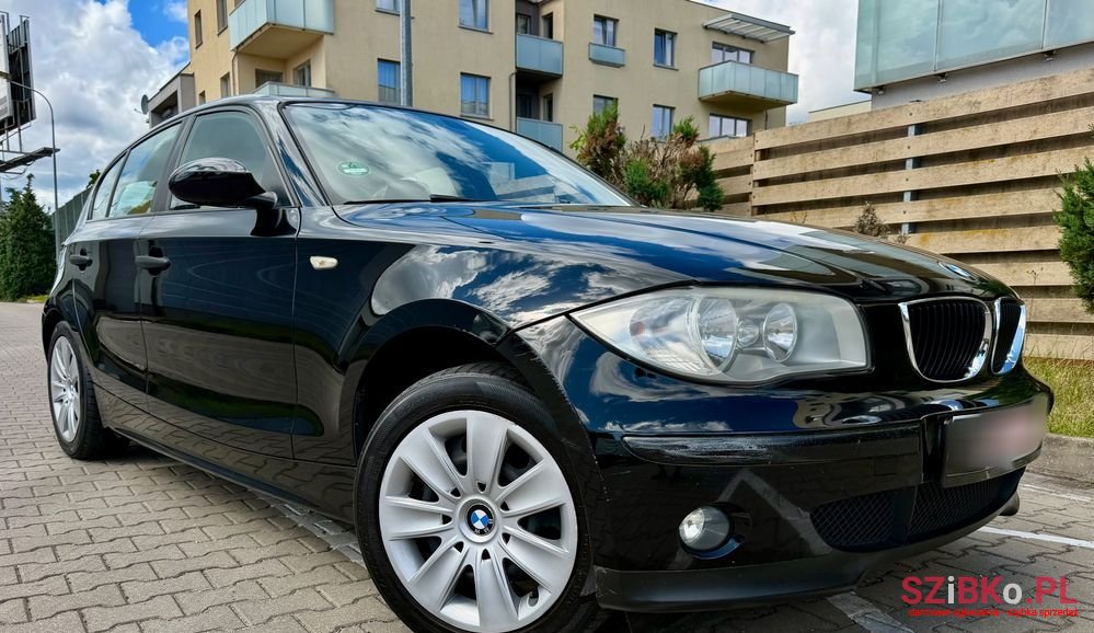2006' BMW 1 Series photo #1