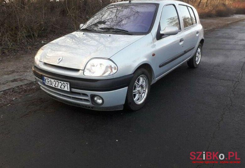 2000' Renault Clio photo #1