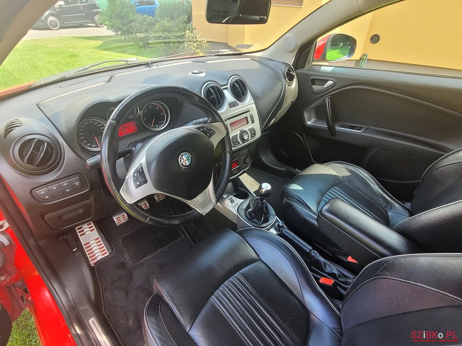2011' Alfa Romeo MiTo photo #4