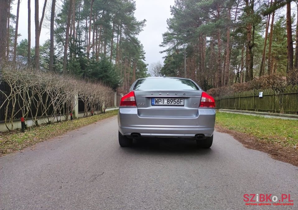 2009' Volvo S80 Executive photo #5