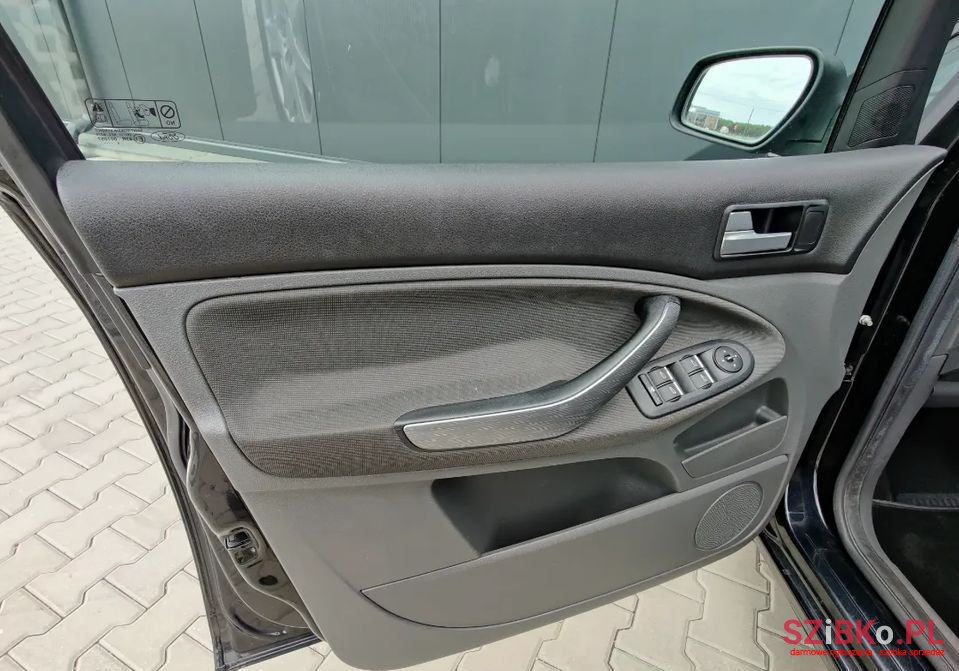 2008' Ford C-MAX photo #6