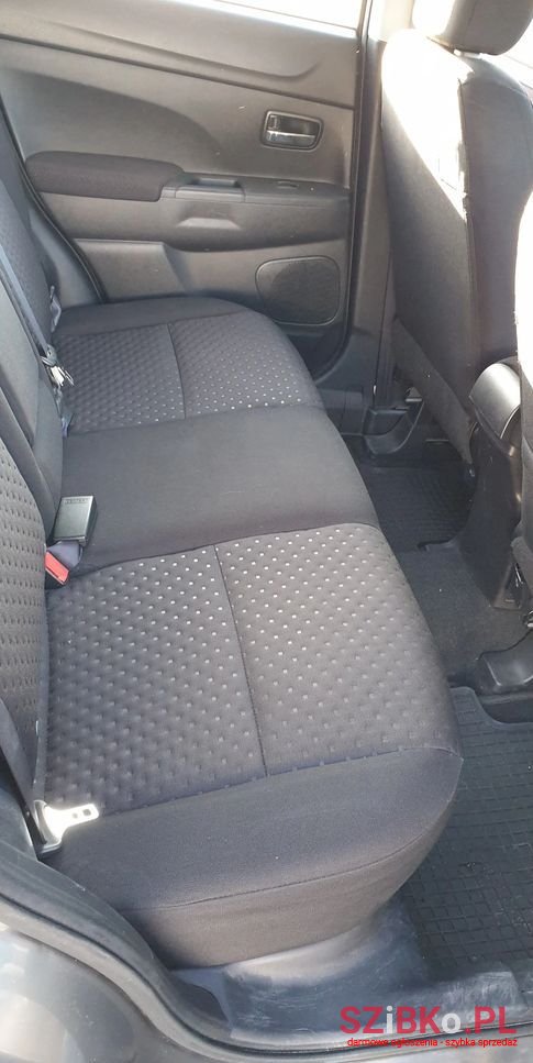 2010' Mitsubishi ASX photo #6