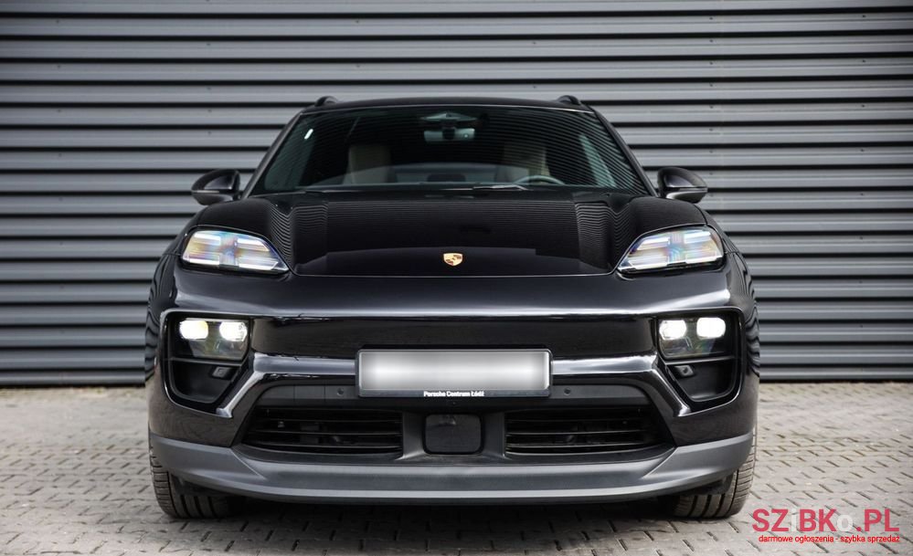 2024' Porsche Macan photo #2