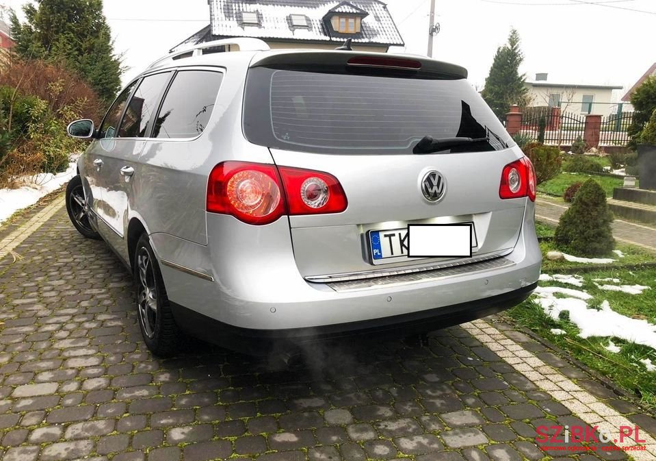 2007' Volkswagen Passat photo #4