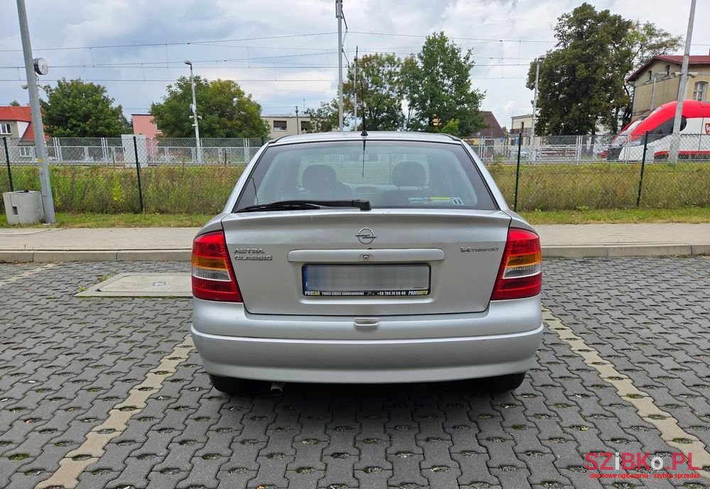 2005' Opel Astra photo #5