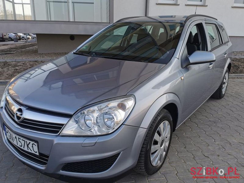 2009' Opel Astra photo #3