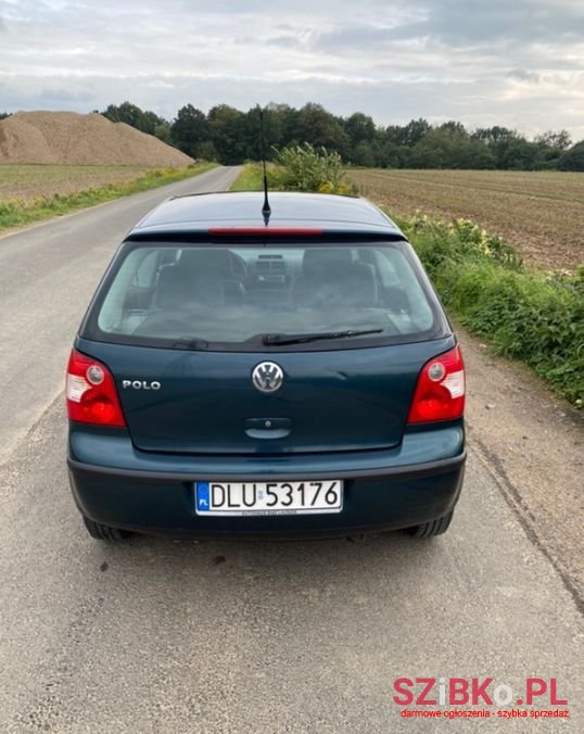 2004' Volkswagen Polo photo #3