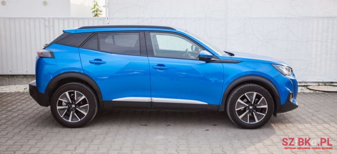 2020' Peugeot 2008 photo #4