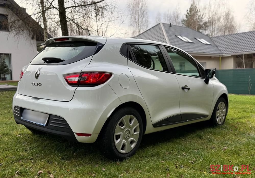 2016' Renault Clio 1.2 16V Life photo #3